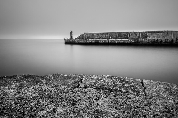 How to Make Brilliant Black and White Photos with Dramatic Composition